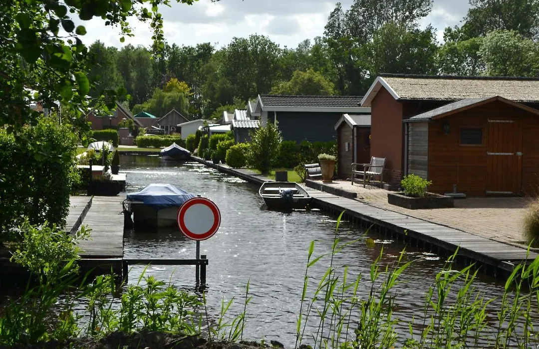 Wuivend Riet gelegen op Resort Venetie-1